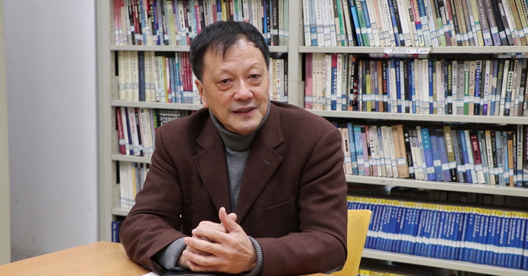 专访|（上集）川大教授石坚：不会开卡车的知识青年不是好的文学教授