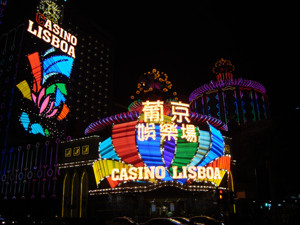 澳门博彩股喜迎春节行情 黄金周内地旅客人数激增