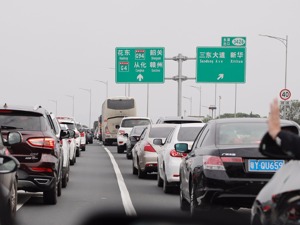 不买车都不好意思回家过年？阡陌间的春节消费观升级