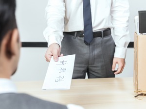 想辞职却不好开口？日本兴起代理辞职服务