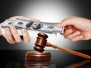 多深的恩怨？督察长状告自家公募，索赔200万！公募称是旷工开除，督察长称是举报总经理坐庄遭报复