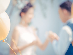 媒体谈“一婚穷十年”：歪风要刹，也要讲“姿势”