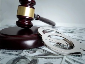 央行、外汇局：今年加大金融领域反腐力度，巩固发展反腐败斗争压倒性胜利