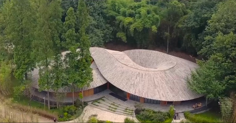 成都，并不只是“闲适”，她有更为迷人的千姿百态。