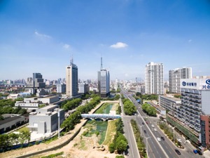 人才朝广东、上海跑！这座中部城市急了：中专生凭通知书落户！