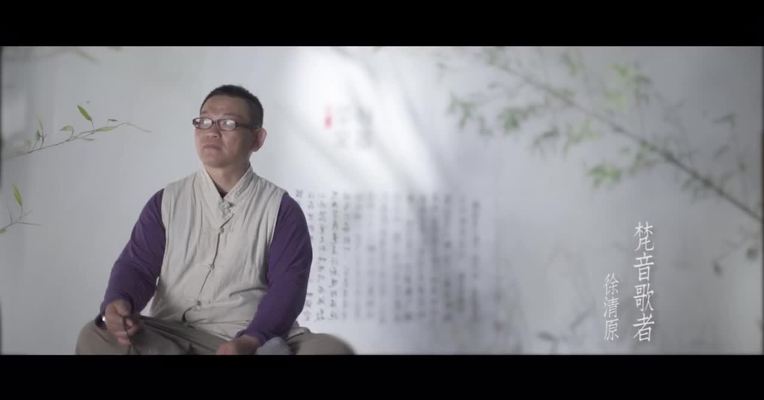 九天开出一成都，万户千门入镜图。