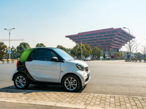 戴姆勒电动化战略提速，将与吉利合作国产电动smart？