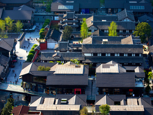 一座超大城市的转型和突围——践行新发展理念的成都答卷