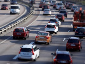 2月汽车经销商库存预警指数63.6% 经销商压力依然较大
