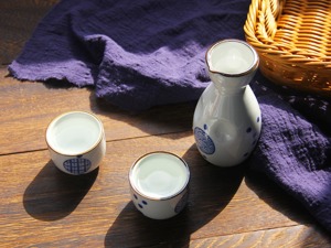 “喝酒吃药”行情再现 贵州茅台距新高仅一步之遥