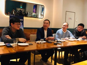 荣耀线下零售“肉搏”小米 总裁赵明：2019，看透手机厂商的底色