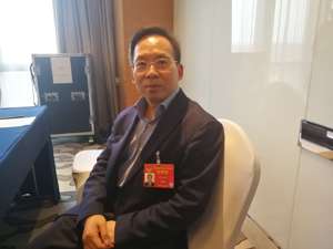 每经专访全国政协委员、中国财科院院长刘尚希：隐性债务不都是政府债务 化解风险也不是“无债一身轻”