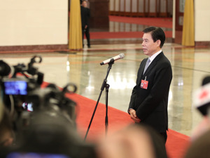 商务部部长钟山：中美经贸磋商取得阶段性重要进展