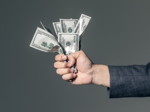 丑闻再度席卷欧洲银行业 俄罗斯洗钱案调查重击各大行