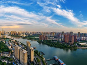 多地明确“一城一策”   政策微调下楼市仍将“稳”字当头