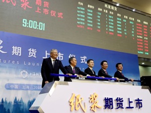 每经专访全国政协委员、证监会原副主席姜洋：补齐期货市场立法短板 争取更大的资本定价权
