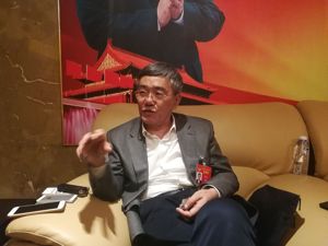 全国政协委员、中财办原副主任杨伟民详解今年经济增速目标：既符合实现全面建成小康社会要求 又结合了现实经济环境变化