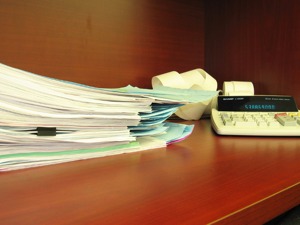 2019年预算草案报告：收入增速将有所放缓 支出预计突破23万亿元