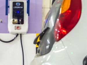 沈晓明：海南2030年全面禁售燃油车，如何实现？