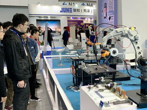 全国政协委员白重恩：数字经济大发展对人才提出更高要求