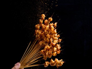 你还蹲在路边撸串的时候 烧烤店老板已经拿到500万天使融资了