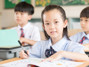 中小学幼儿园校长陪餐制度来了，4月1日开始执行