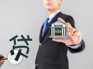 美式“助学贷”：读完大学就欠下一屁股债，还到60多岁还没还完