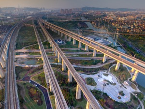 财政部长刘昆：为应对经济下行压力，将继续增加基建规模