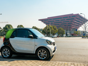 外媒：吉利将收购smart品牌50%股权