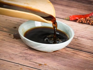 小产品大市场！调味品业上市公司业绩高增长，该如何把握投资机会？