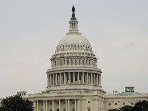 美国白宫经济顾问Kudlow：美联储应立刻降息50个基点