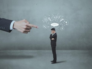 特朗普据称一周三次炮轰鲍威尔 抱怨称“把我困住了”