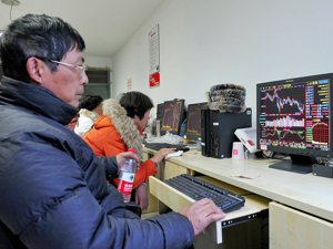 谁在狂奔入场？深交所：1000万休眠账户苏醒！3月成交额破10万亿