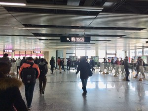 北京地铁“勤快程度”全国第一  4号线全国第二“挤”