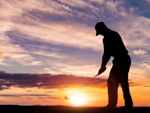 “老虎”伍兹时隔14年再夺冠 最大赢家和最大输家是谁？