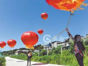 啥情况？田间惊现数只红色大气球，还引发了人民日报关注……