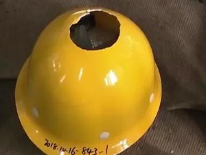 4元“脆皮”安全帽一碰就碎！殊不知安全帽真的能救人