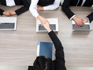 券商人才招聘回暖 有券商招近400个岗位