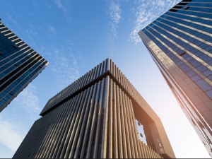 半天跌掉800亿市值！“房住不炒”显威，地产小阳春凉了？