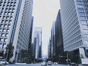 日本股市今年涨了10% 投资者为何还是敬而远之？