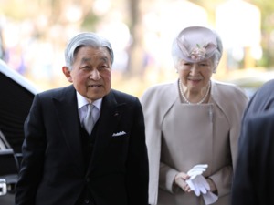 日本明仁天皇正式退位