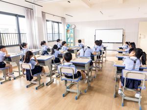 国家卫健委：应尽量避免学龄前儿童使用手机和电脑