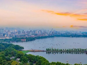 小长假里“寸步难行”的杭州 为何楼市创下5年新低？