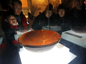10万碎片中“拼”出6件，这些圆明园瓷器被修复了！