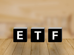 年内多家上市公司股东换购股票ETF 业内人士：谨防少数投机者变相违规减持