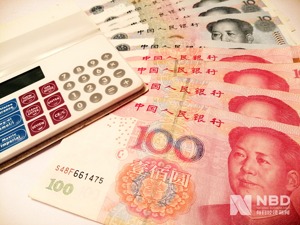 在岸人民币兑美元失守6.9关口，创去年12月以来新低