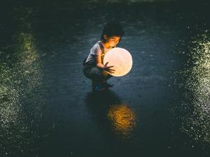 研究：LED灯对眼睛有永久性伤害  严重或导致失明