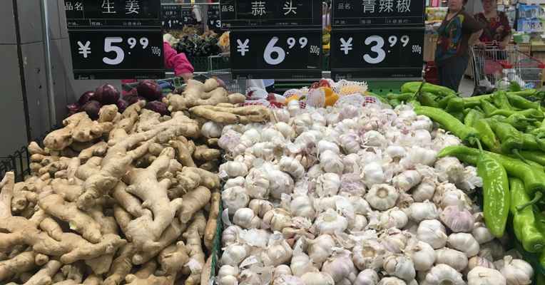 视频丨一头蒜就要1.18元！收购价高出去年4倍，蒜农后悔种少了，“蒜你狠”又要来了？