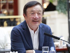 有了不屈服的人，跟着不屈服的人会更多——任正非21日答记者问（节选）