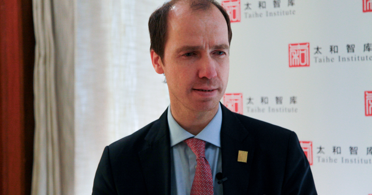 人工智能正改变人类发展轨迹 以跨国合作构建伦理治理框架势在必行